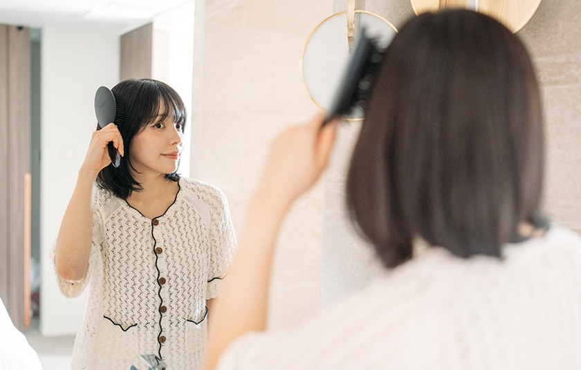【美容師監修】髪を梳かす正しい方法は