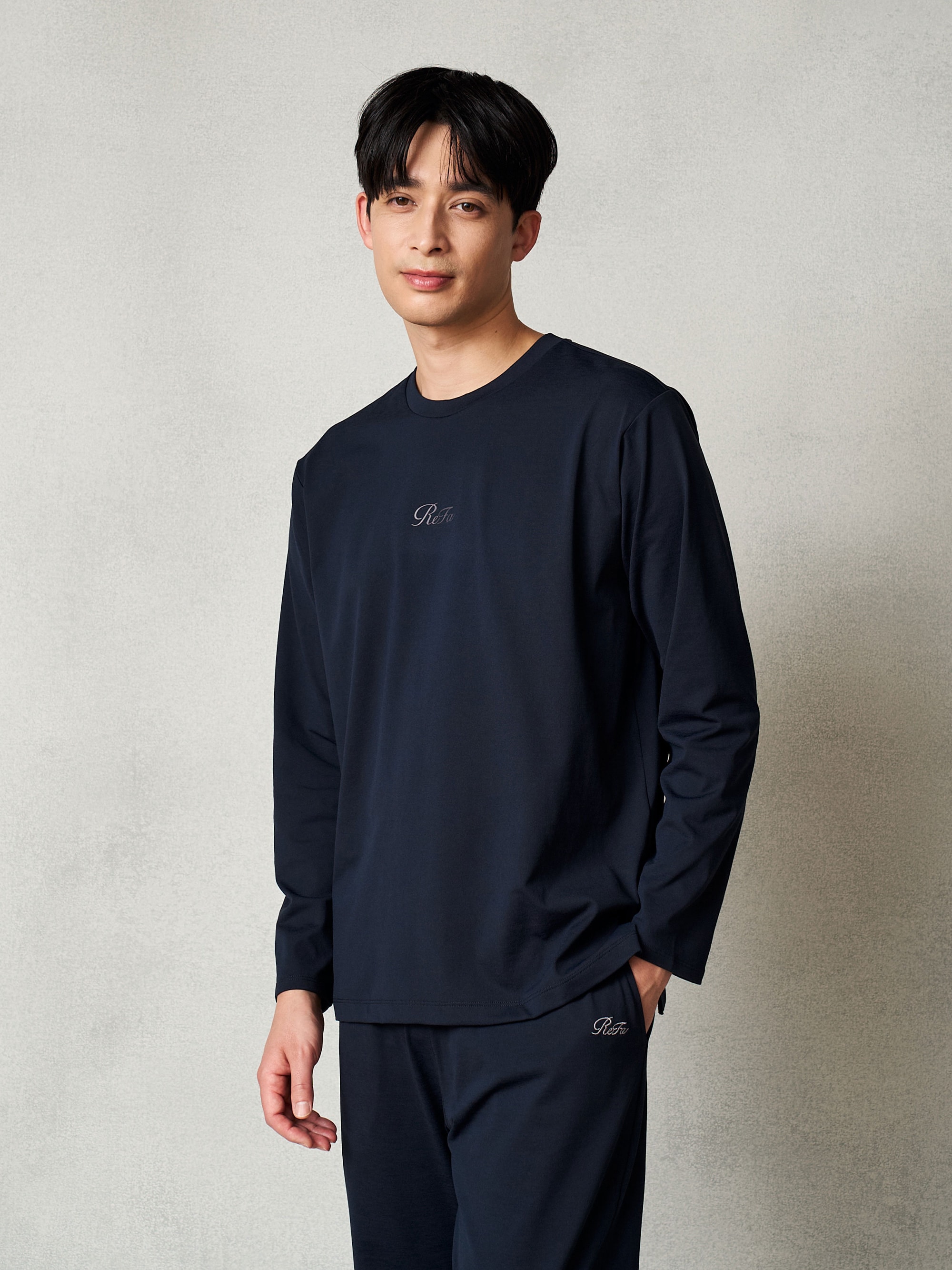 リファ バイタルテック コンフォートジャージー クルーネックロングTシャツ ネイビー M