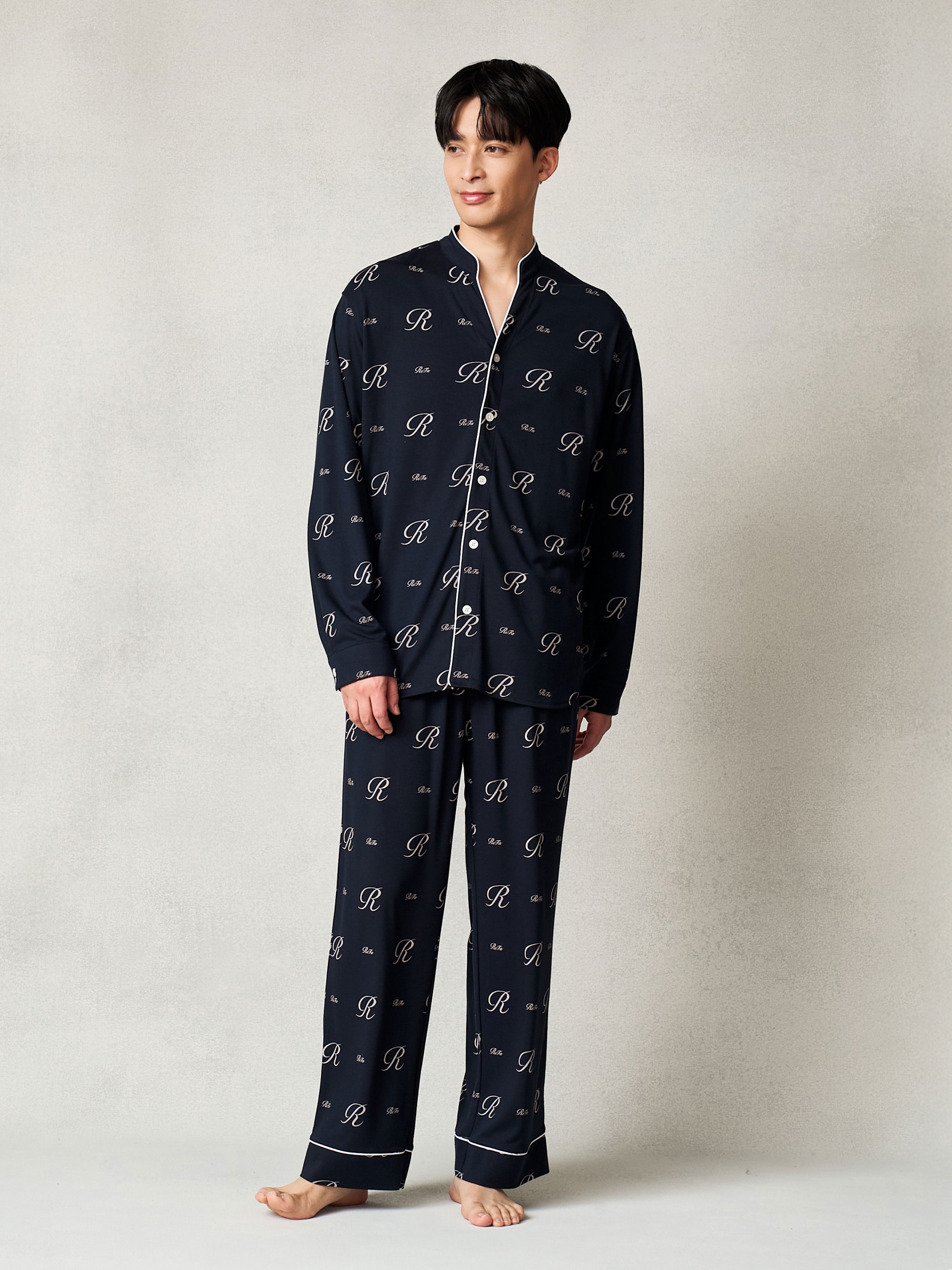 リファ バイタルテック モイストスムース スタンドカラースリープウェア リファロゴ/MEN ネイビー M
